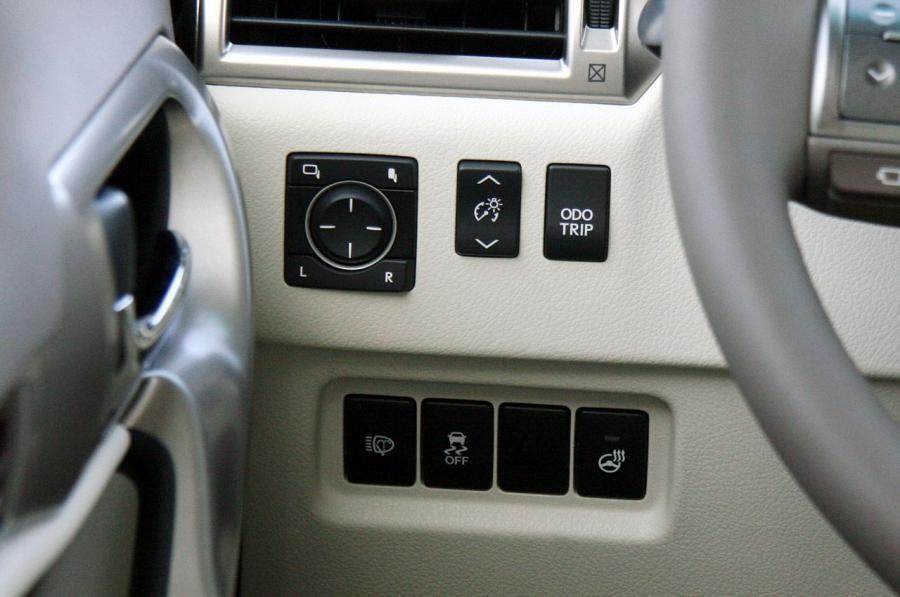  Lexus GX460 2010 года  (фото 24 из 153)